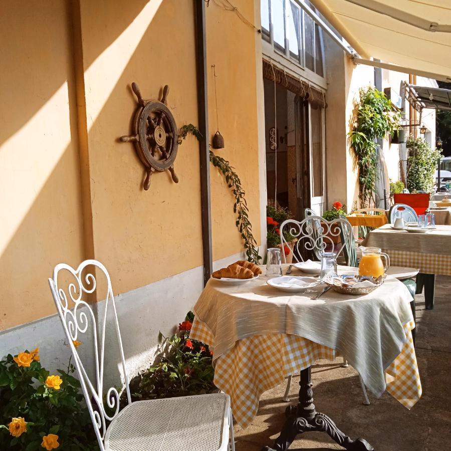 Affittacamere Trattoria Della Cascata ออกเจบบิโอ ภายนอก รูปภาพ